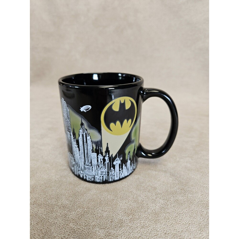 Zak! DC Comics Batman Disappearing Bat Signal Coffee Mug Cup 12 oz Bat Signal